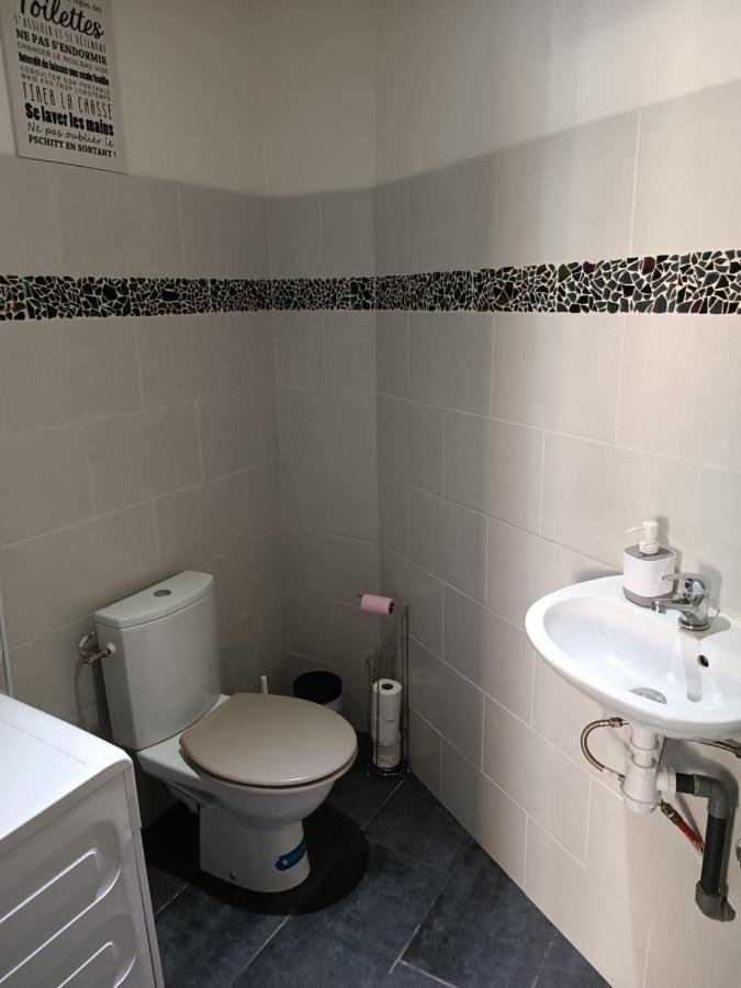 Maison Chaleureuse Avec Netflix Et Ps5 Valenciennes Exteriör bild