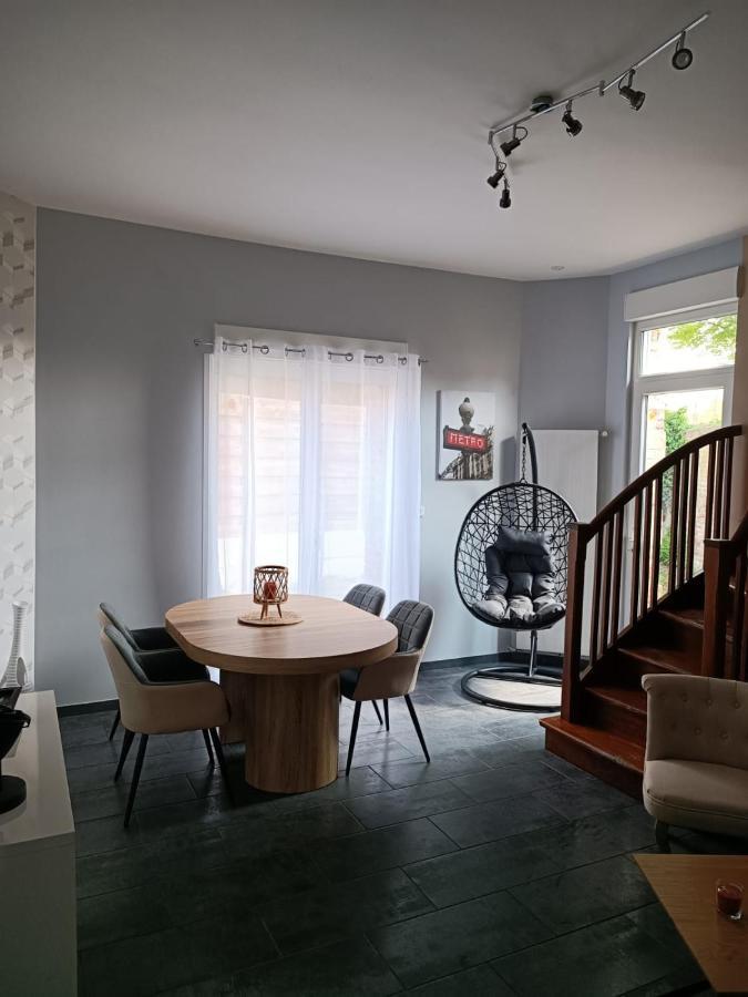 Maison Chaleureuse Avec Netflix Et Ps5 Valenciennes Exteriör bild